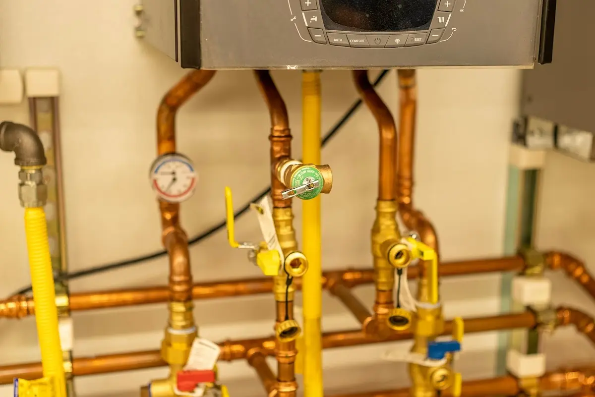 Licensed technician providing Emergency Plumbing for a homeowner in North Springfield